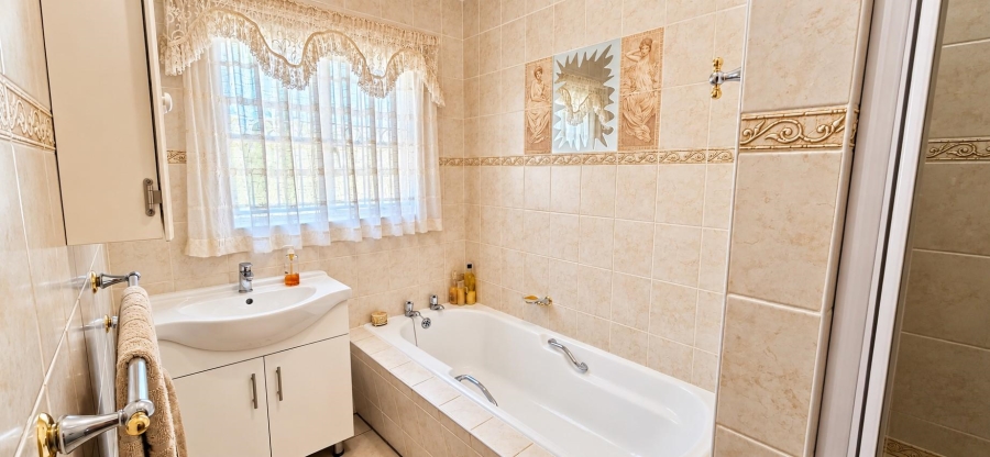 3 Bedroom Property for Sale in Fichardt Park Free State